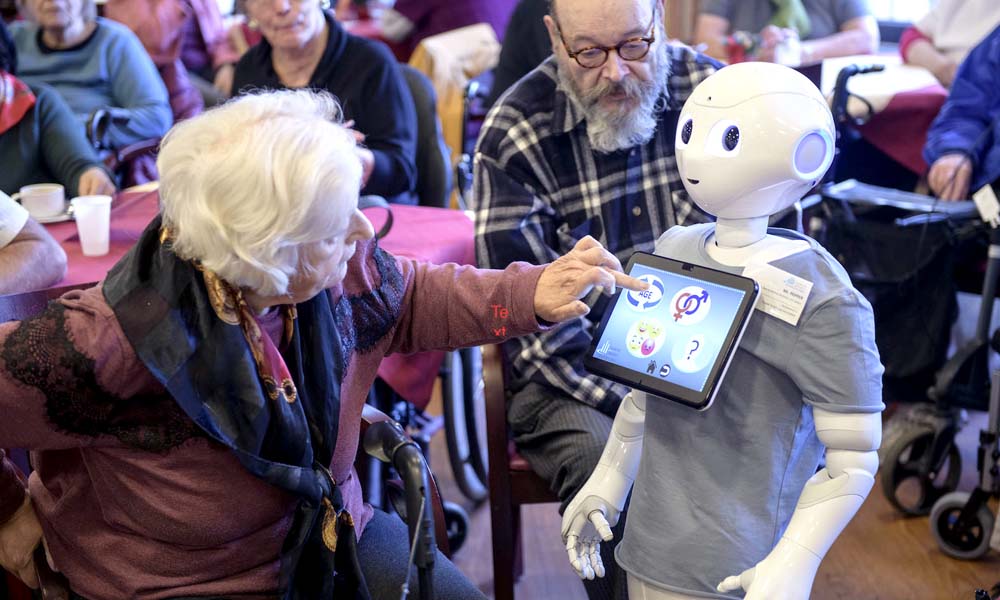 A Guide to How Technology can Help the Elderly